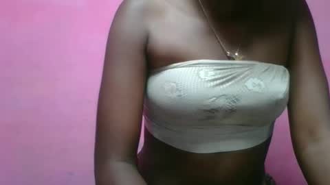 Snapshot of nathalia069 chatting on 02/13/26, 06:48 nathalia069 online show from 02/13/26, 06:48