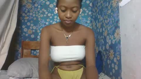 Snapshot of nathalia069 chatting on 05/19/26, 11:38 nathalia069 online show from 05/19/26, 11:38