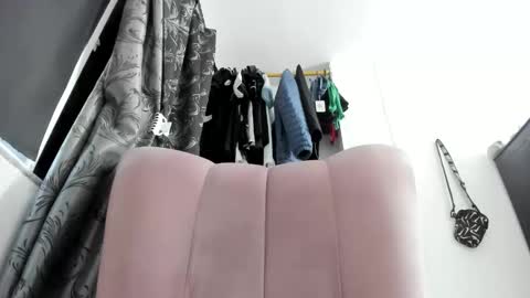Snapshot of nathalia_hottman chatting on 04/17/26, 02:31 NATHALIA online show from 04/17/26, 02:31