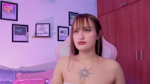 Snapshot of nathalia_ramirez_ chatting on 03/29/26, 11:49 Nathalia Ramirez online show from 03/29/26, 11:49