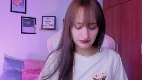 Snapshot of nathalia_ramirez_ chatting on 04/25/26, 05:32 Nathalia Ramirez online show from 04/25/26, 05:32