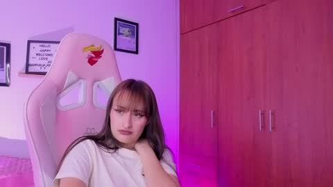 Snapshot of nathalia_ramirez_ chatting on 05/14/26, 04:41 Nathalia Ramirez online show from 05/14/26, 04:41