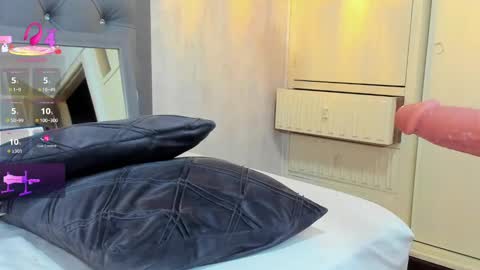 N A T H A L I A online show from 03/03/25, 10:42