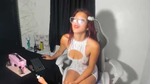 Snapshot of nathalia_roos_rs chatting on 11/28/25, 11:18 Nathalia Roos rs online show from 11/28/25, 11:18