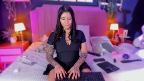 Snapshot of nathalia_stone_ chatting on 03/21/26, 08:34 nathalia stone online show from 03/21/26, 08:34
