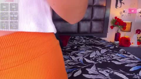Nathalia  online show from 09/09/25, 12:37