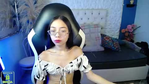 Snapshot of nathaliasweet_1_ chatting on 01/07/26, 01:24 nathaliasweet_1_ online show from 01/07/26, 01:24
