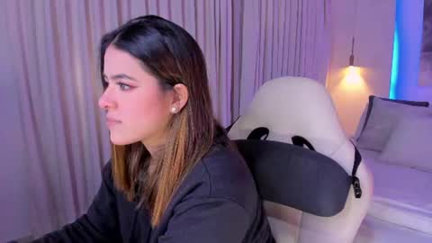 NATHALIE online show from 06/22/26, 11:18