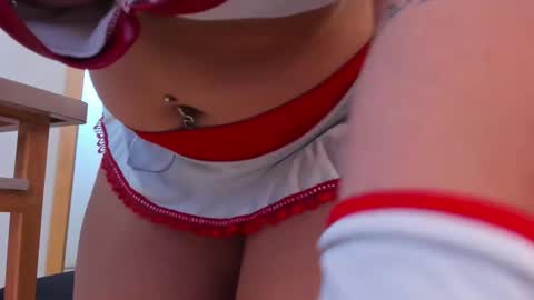 Snapshot of nathalie_rossel chatting on 10/29/25, 07:48 nathalie rossel online show from 10/29/25, 07:48