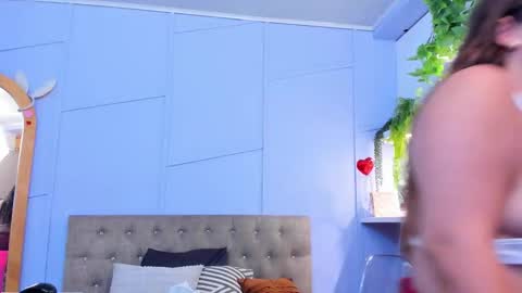 Snapshot of nathalie_rossel chatting on 10/30/25, 08:09 nathalie rossel online show from 10/30/25, 08:09