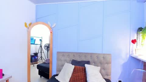 Snapshot of nathalie_rossel chatting on 11/22/25, 07:02 nathalie rossel online show from 11/22/25, 07:02