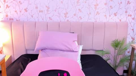 Snapshot of nathalie_rossel chatting on 12/16/25, 07:08 nathalie rossel online show from 12/16/25, 07:08