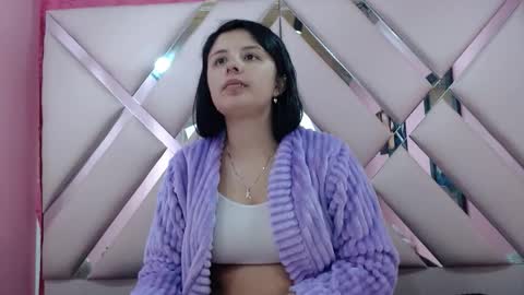 nathaly low online show from 09/16/25, 02:56