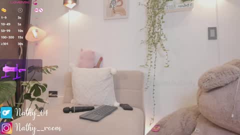 Snapshot of nathaly_star04 chatting on 04/10/26, 01:22 online show from 04/10/26, 01:22