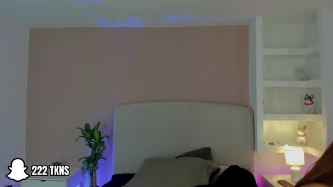 NATHALY  online show from 05/01/26, 10:42
