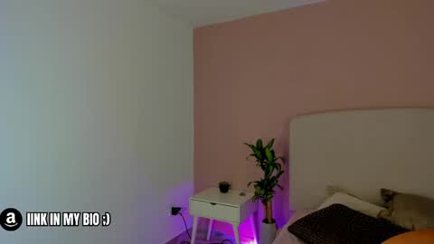 NATHALY  online show from 05/09/26, 10:42