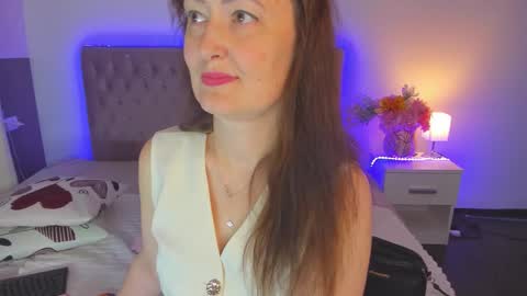 NathalyStars online show from 06/08/26, 12:38