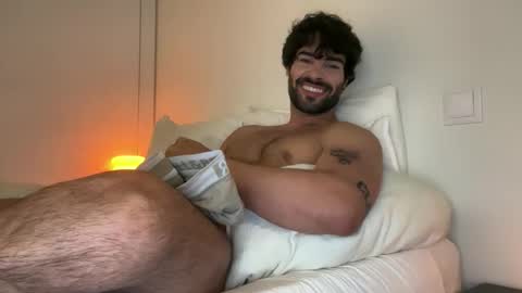 Snapshot of nathan_gael chatting on 04/25/26, 09:34 Nathaniel online show from 04/25/26, 09:34