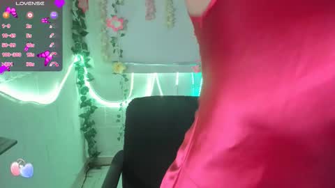 Snapshot of nathasha_jhonsom_ chatting on 01/18/26, 07:01 Naty online show from 01/18/26, 07:01