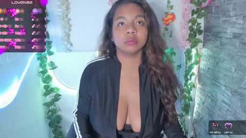 Snapshot of nathasha_jhonsom_ chatting on 03/21/26, 06:07 Naty online show from 03/21/26, 06:07