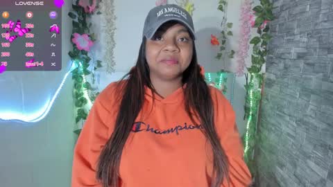 Snapshot of nathasha_jhonsom_ chatting on 04/05/26, 07:49 Naty online show from 04/05/26, 07:49