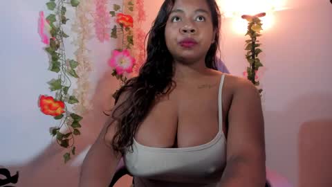 Snapshot of nathasha_jhonsom_ chatting on 05/31/26, 08:54 Naty online show from 05/31/26, 08:54