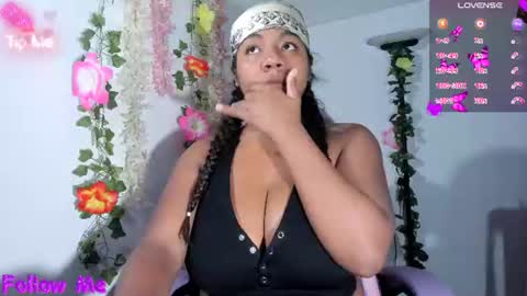 Snapshot of nathasha_jhonsom_ chatting on 06/14/26, 10:34 Naty online show from 06/14/26, 10:34