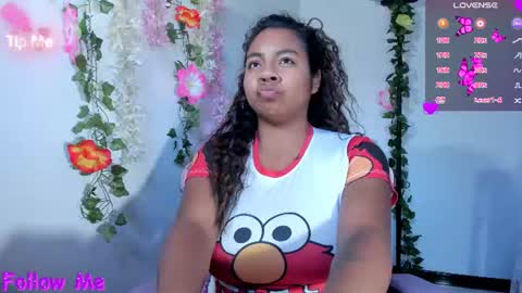 Snapshot of nathasha_jhonsom_ chatting on 06/17/26, 11:34 Naty online show from 06/17/26, 11:34