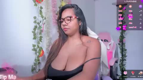 Snapshot of nathasha_jhonsom_ chatting on 07/11/26, 03:37 Naty online show from 07/11/26, 03:37