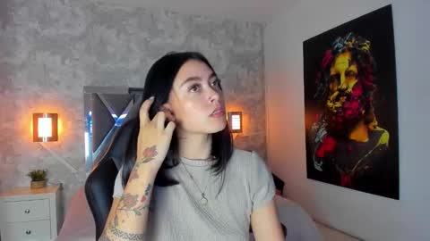 Snapshot of natt_collins chatting on 01/18/26, 02:15 Natalia online show from 01/18/26, 02:15