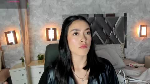 Snapshot of natt_collins chatting on 04/27/26, 02:31 Natalia online show from 04/27/26, 02:31