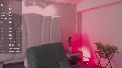 Snapshot of natt_collins chatting on 06/30/26, 03:29 Natalia online show from 06/30/26, 03:29