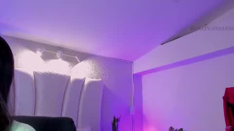 Snapshot of natt_collins chatting on 07/25/26, 03:04 Natalia online show from 07/25/26, 03:04