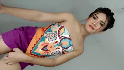 Snapshot of nattayah chatting on 06/09/26, 06:47 Nathalie smith online show from 06/09/26, 06:47