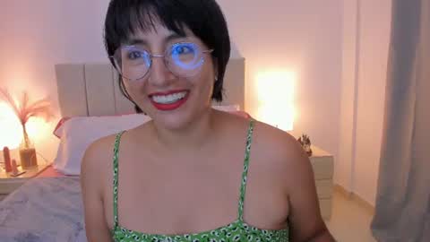 Nathalie online show from 06/17/26, 10:00