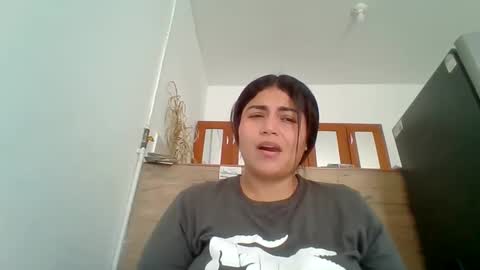 natty_santamaria online show from 05/11/26, 06:16