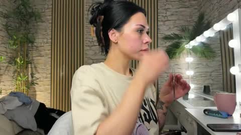 NATTY FIERROS online show from 12/14/25, 08:09