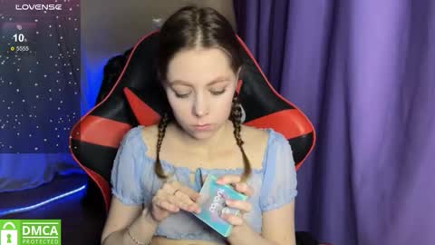 natural_babe666 online show from 10/13/25, 05:40