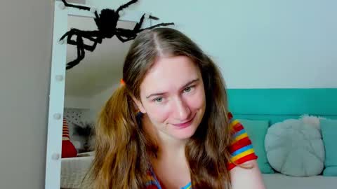 Snapshot of natural_meri_ chatting on 11/07/25, 06:35 Meri online show from 11/07/25, 06:35