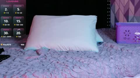 Gwen  online show from 10/03/25, 07:33