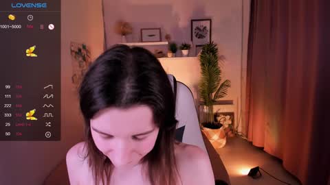Snapshot of naturelly chatting on 01/29/25, 07:53 Melisa FOLLOW ME online show from 01/29/25, 07:53