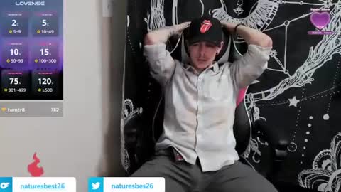 Snapshot of naturesbest951 chatting on 10/14/25, 03:18 NATURESBEST online show from 10/14/25, 03:18