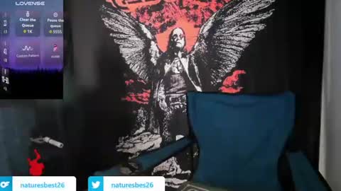 Snapshot of naturesbest951 chatting on 10/21/25, 02:01 NATURESBEST online show from 10/21/25, 02:01