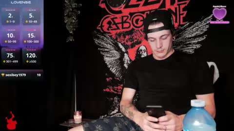 Snapshot of naturesbest951 chatting on 11/07/25, 02:55 NATURESBEST online show from 11/07/25, 02:55