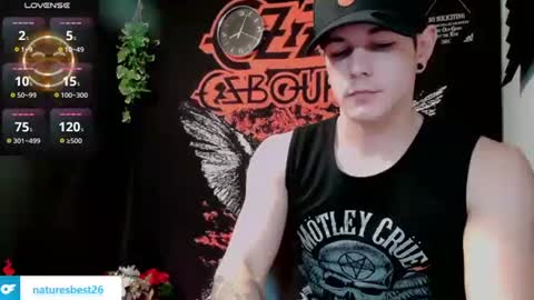 Snapshot of naturesbest951 chatting on 11/16/25, 01:22 NATURESBEST online show from 11/16/25, 01:22