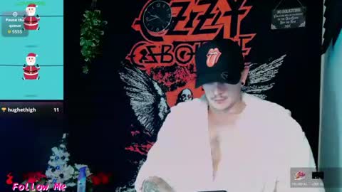 Snapshot of naturesbest951 chatting on 11/26/25, 02:45 NATURESBEST online show from 11/26/25, 02:45