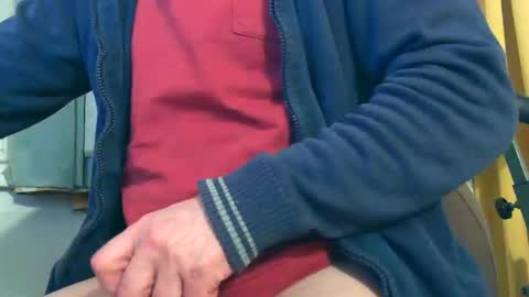 Snapshot of naturista25 chatting on 10/14/25, 07:36 naturista25 online show from 10/14/25, 07:36