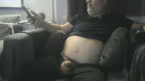 Snapshot of naturistmale45 chatting on 11/13/25, 05:56 naturistmale45 online show from 11/13/25, 05:56