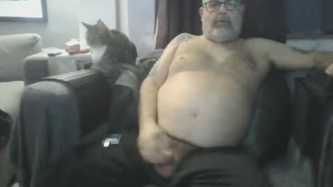 Snapshot of naturistmale45 chatting on 11/14/25, 09:46 naturistmale45 online show from 11/14/25, 09:46