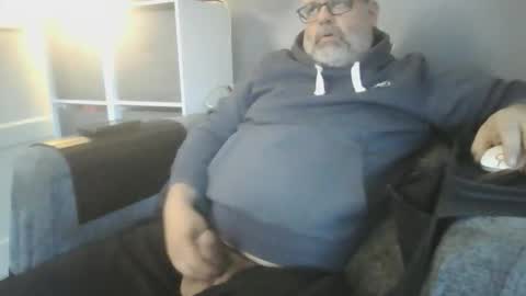 Snapshot of naturistmale45 chatting on 11/22/25, 03:11 naturistmale45 online show from 11/22/25, 03:11